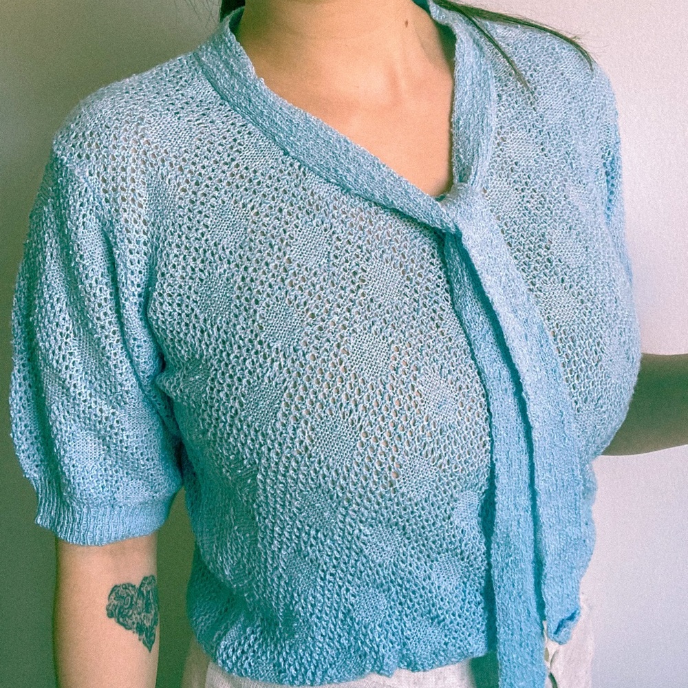 Vintage 1970s Blue Polka Dot Lightweight Knit Cropped Sweater